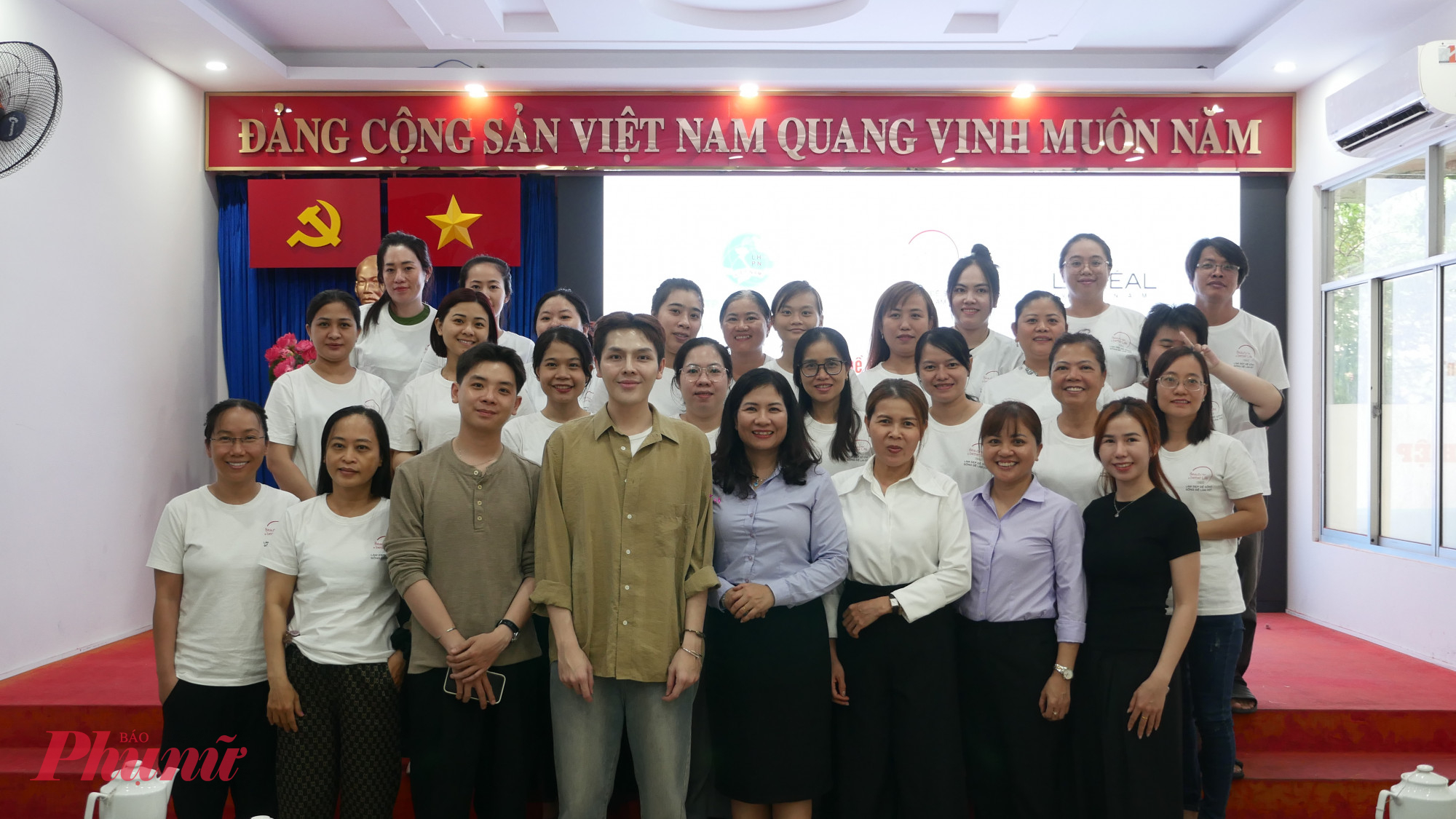 Hội LHPN TPHCM phối hợp tổ chức khai giải lớp nghề tóc miễn phí dành cho phụ nữ khó khăn - Ảnh: Trang Nguyễn 