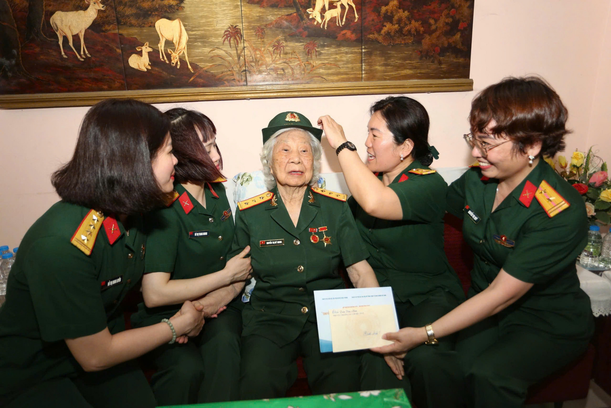 Chương trình là hoạt động truyền thông, tri ân, thiện nguyện, chào mừng hành công Đại hội Đảng các cấp,  - Ảnh: BTC 