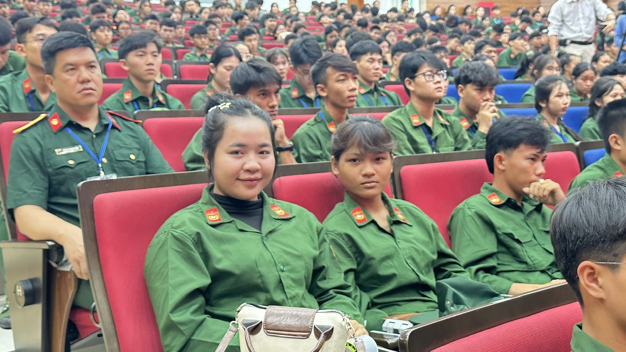 Học sinh thuộc đoàn thể thao các tỉnh, thành trong cả nước đã có mặt tại TPHCM, sẵn sàng thi đấu - Ảnh: Nguyễn Loan