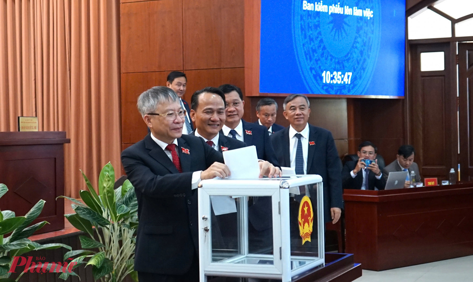 HĐND TP Đà Nẵng bầu các chức danh chủ chốt.