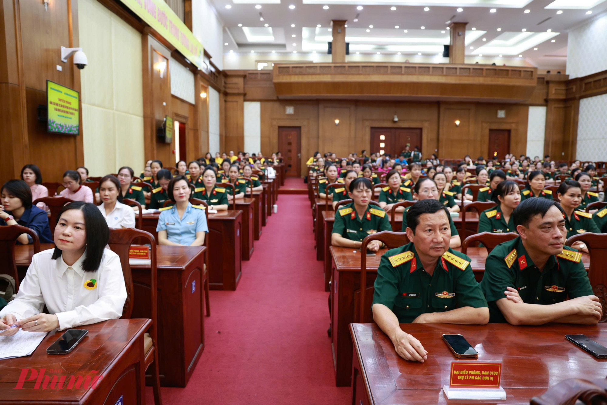 Các đại biểu tham dự chương trình 