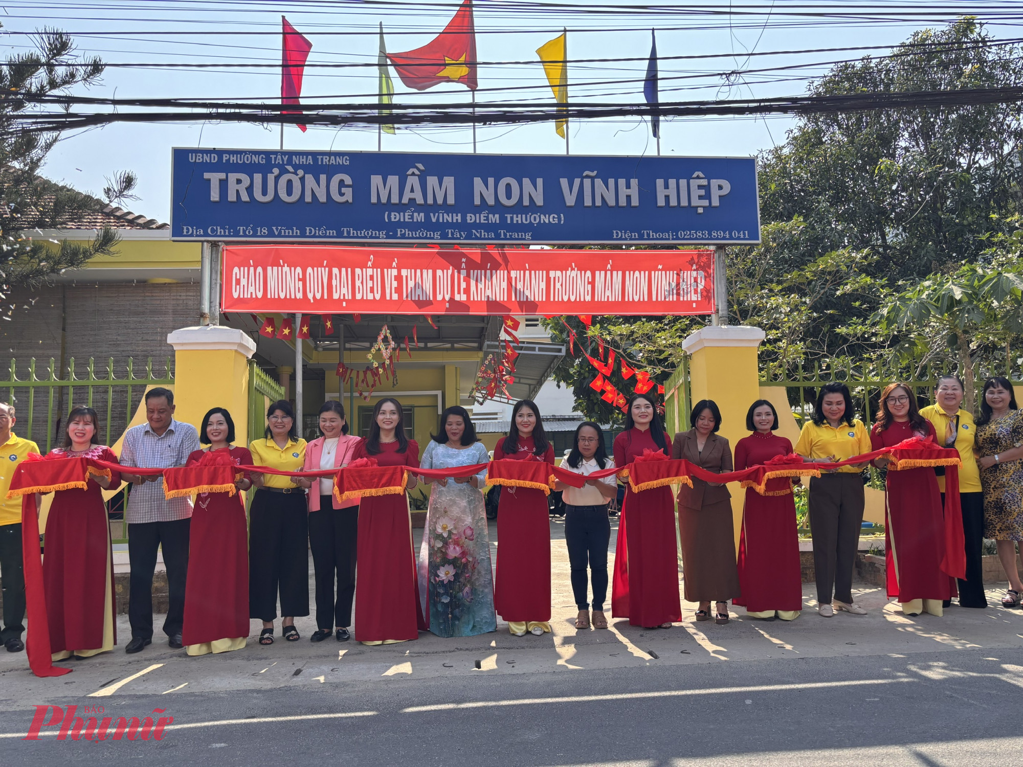 Buổi lễ cắt băng khánh thành bàn giao công trình sữa chữa trường mẫm non Vĩnh Hiệp
