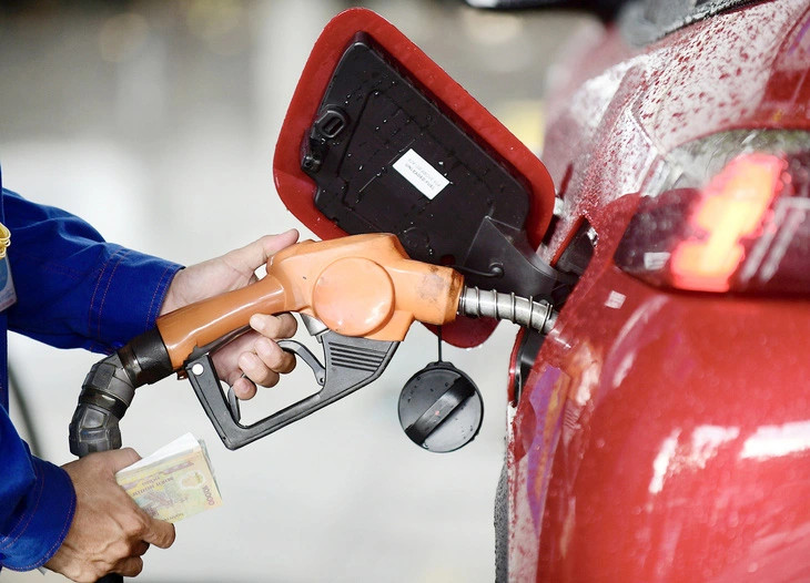 Thương nhân bán lẻ xăng dầu có quyền quyết định giá bán