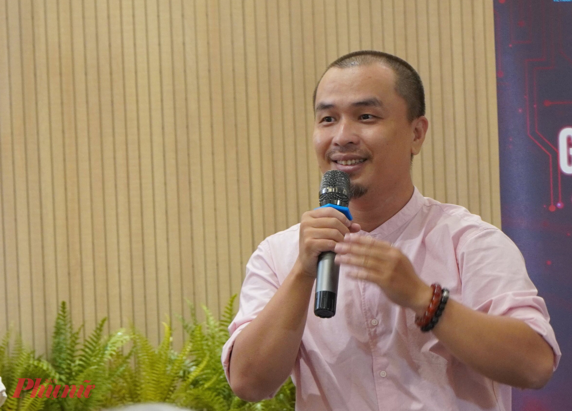 Ông Phạm Thanh Hải, đại diện BTC chia sẻ về việc đưa trailer phim vào hạng mục tôn vinh