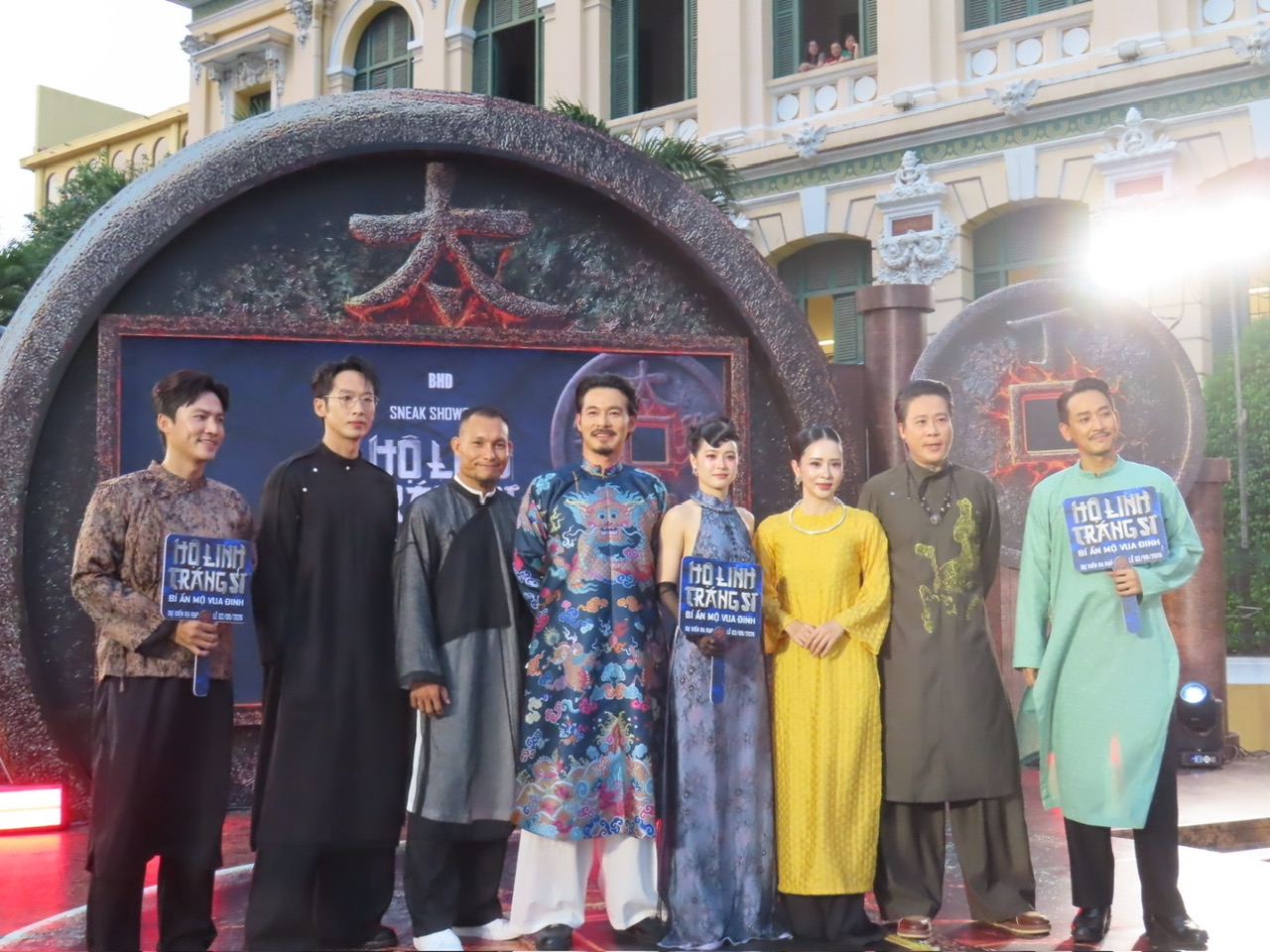 Các diễn viên trong phim tham dự sự kiện tối ngày 15/4