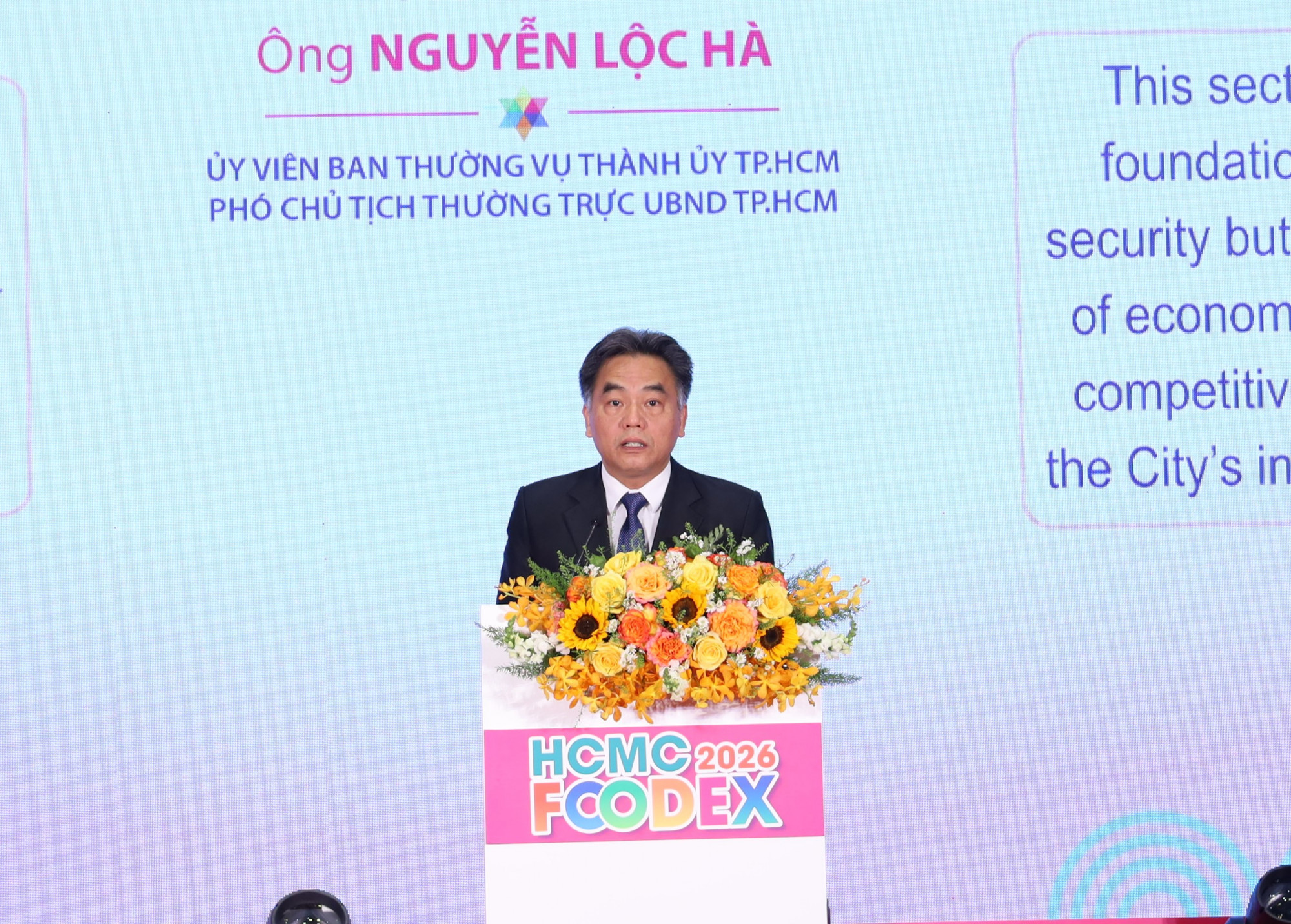 Ông Nguyễn Lộc Hà - Phó chủ tịch UBND TPHCM - phát biểu tại triển lãm
