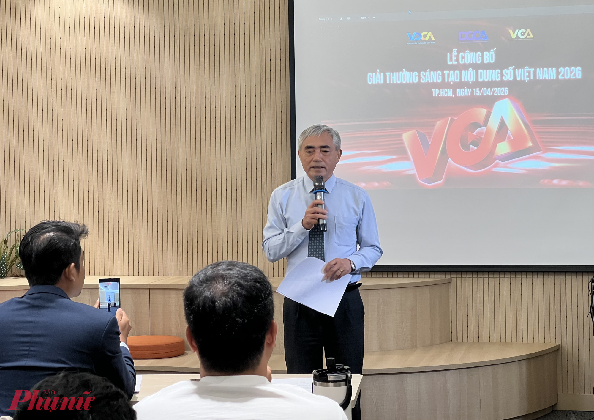 Tiến sĩ Nguyễn Minh Hồng - Chủ tịch Hội Truyền thông số Việt Nam, Trưởng BTC chia sẻ tại lễ công bố giải thưởng