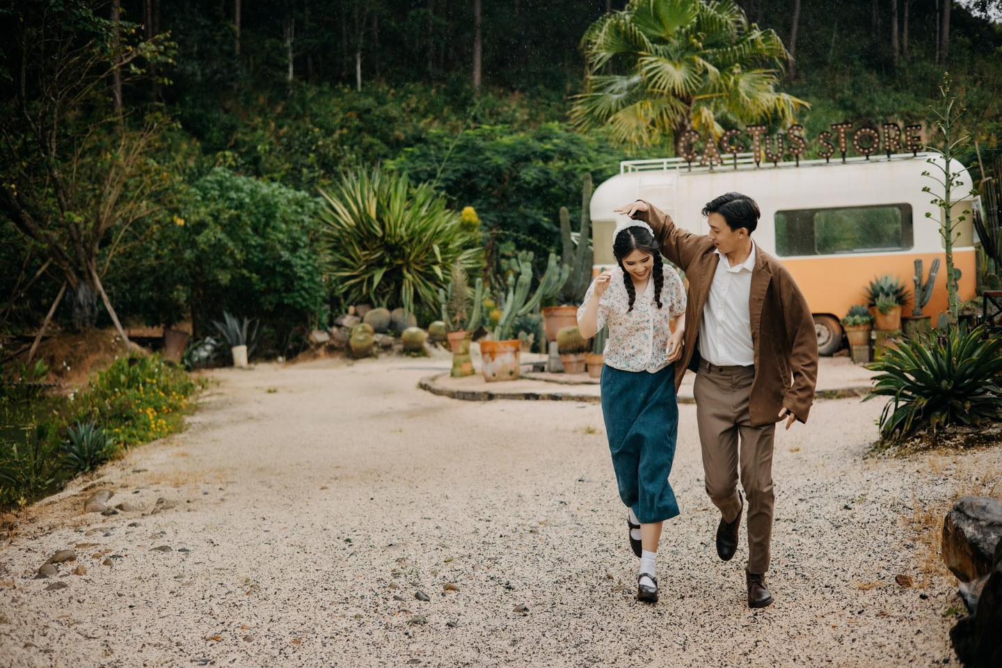 Kombi Land coffee là điểm đến dành cho nhiều cặp đôi vì không gian tại đây chụp ảnh rất 'xịn xò', giá vé vào cổng là 90.000 đồng/người (đã bao gồm 1 chai nước suối)