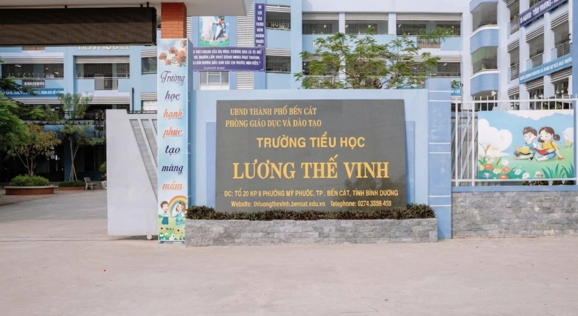 Cổng trường Tiểu học Lương Thế Vinh, phường Bến Cát. Ảnh: website trường