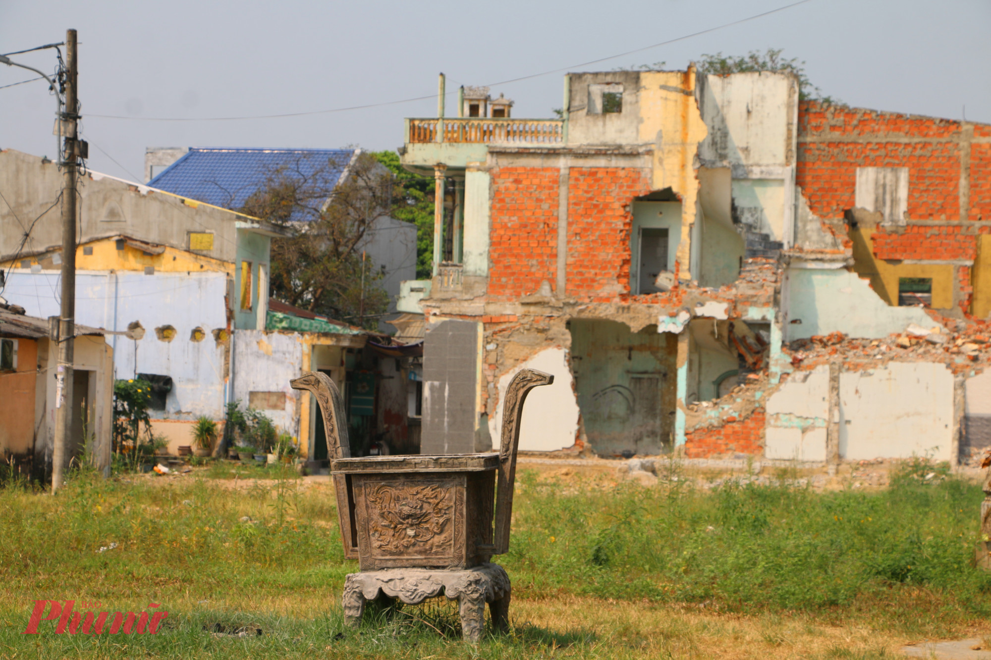 Nhiều nhà dân ở khu vực Di tích Đàn Xã Tắc đã tháo dỡ nhiều tháng trước