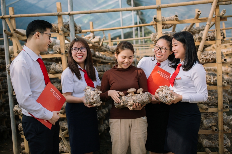 Ưu đãi lãi suất dành cho doanh nghiệp nhỏ và vừa lên tới 0,6%/năm - Ảnh: Agribank