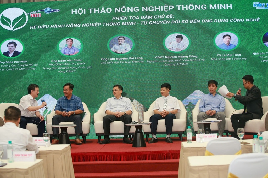 Các chuyên gia tại buổi tọa đàm 