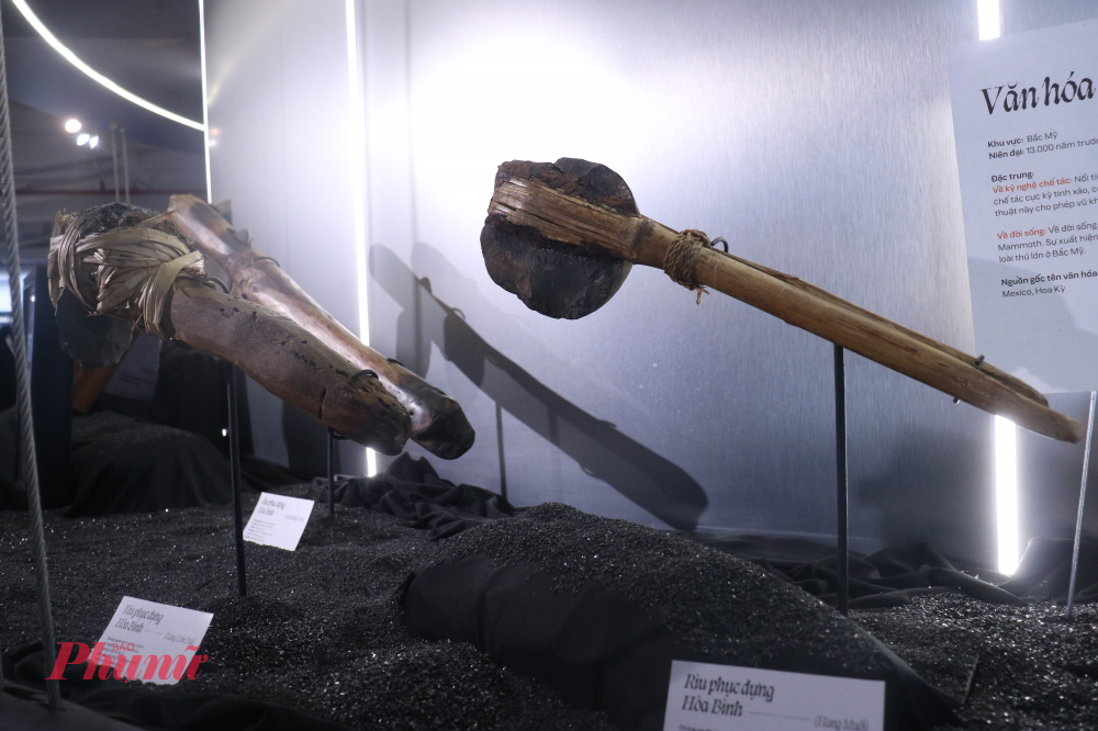 Rìu phục dựng Hòa Bình cho thấy bước tiến của con người trong việc hoàn thiện công cụ lao động và săn bắt thời Đồ đá cũ