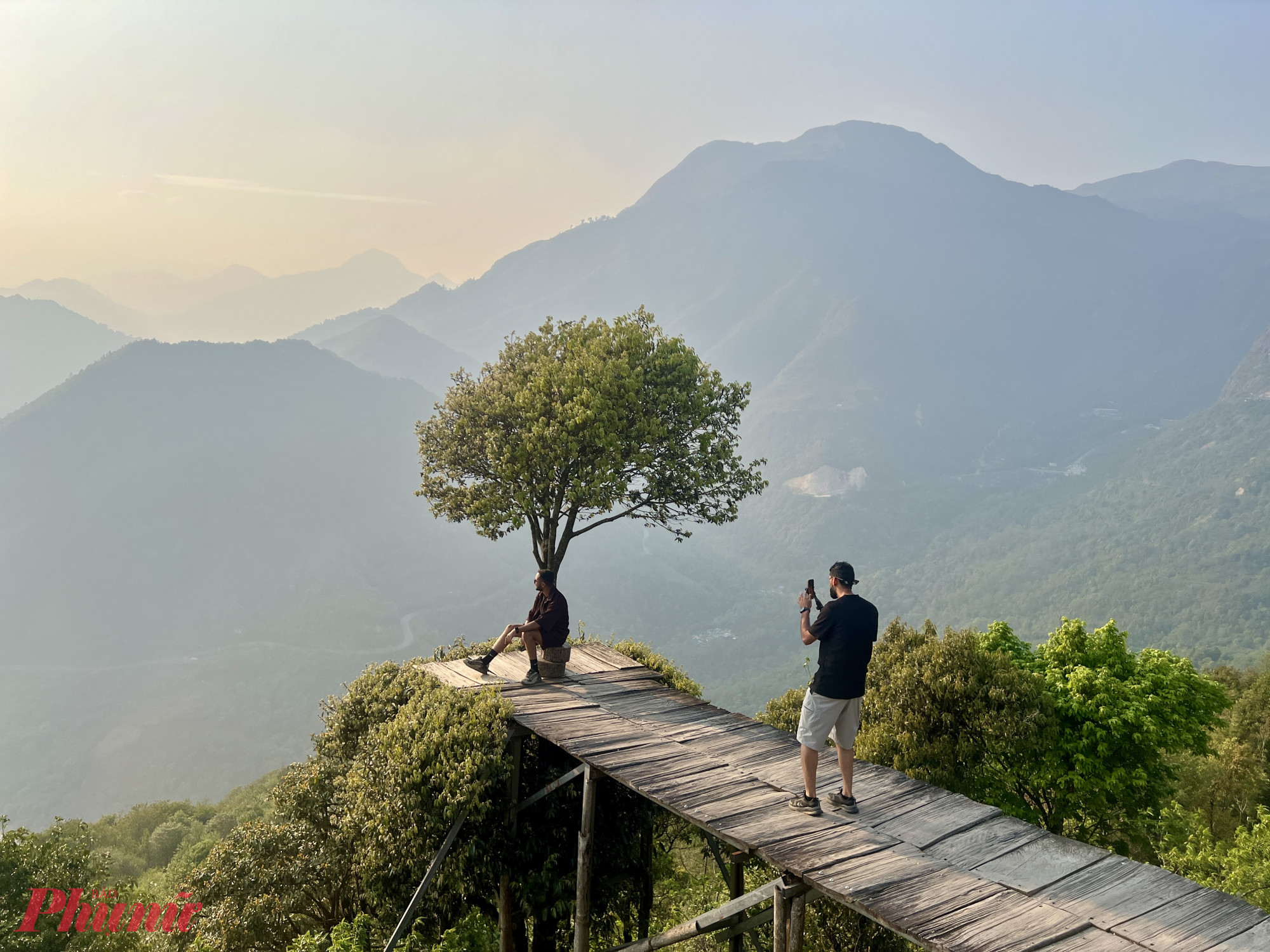 48 giờ “lạc” giữa mây núi Sa Pa - hành trình chạm vào một trong những thị trấn đẹp nhất hành tinh