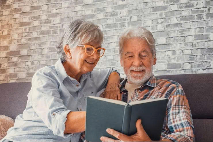 Các chuyên gia khuyến nghị việc tầm soát cảm giác cô đơn nên là một phần trong quy trình đánh giá sức khỏe nhận thức định kỳ.ảnh minh họa Freepik