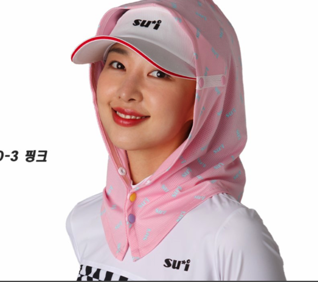 Khăn trùm đầu golf Suri chống tia UV, có chức năng làm mát độc quyền, đến từ thương hiệu Hàn Quốc làm từ chất liệu vải cao cấp thoáng mát, gọn nhẹ, hấp thu mồ hôi nhanh và mau khô cùng chỉ số chống nắng cao. – Chất liệu: vải thun lạnh cao cấp – Kích cỡ: Free size