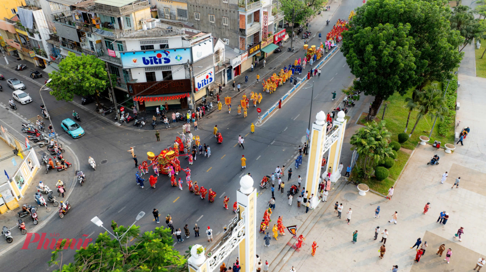 Trong bối cảnh hội nhập và phát triển, việc gìn giữ những lễ hội truyền thống như thế này càng trở nên ý nghĩa hơn bao giờ hết. 
