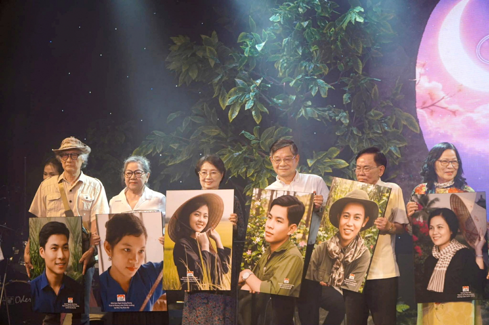 Cuộc gặp gỡ đặc biệt giữa hiện tại và chính bản thân trong những năm tháng đã qua của những người chiến sĩ