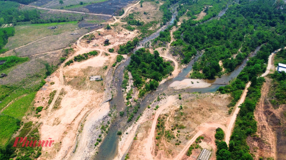Theo Ban quản lý Khu Kinh tế Công nghiệp TP Huế, đầu năm 2025, đơn vị đã có công văn gửi Công ty Hoa Lư - Huế để thông báo sẽ thực hiện các thủ tục chấm dứt hoạt động dự án, đồng thời chuyển thông tin đề nghị Sở TNMT (nay là Sở Nông nghiệp và Môi trường) để gia hạn sử dụng đất đối với giai đoạn 1 và 2. Trong vòng 24 tháng, nếu nhà đầu tư không thực hiện, sẽ tiến hành thu hồi dự án, không đền bù tài sản đã đầu tư trên đất.
