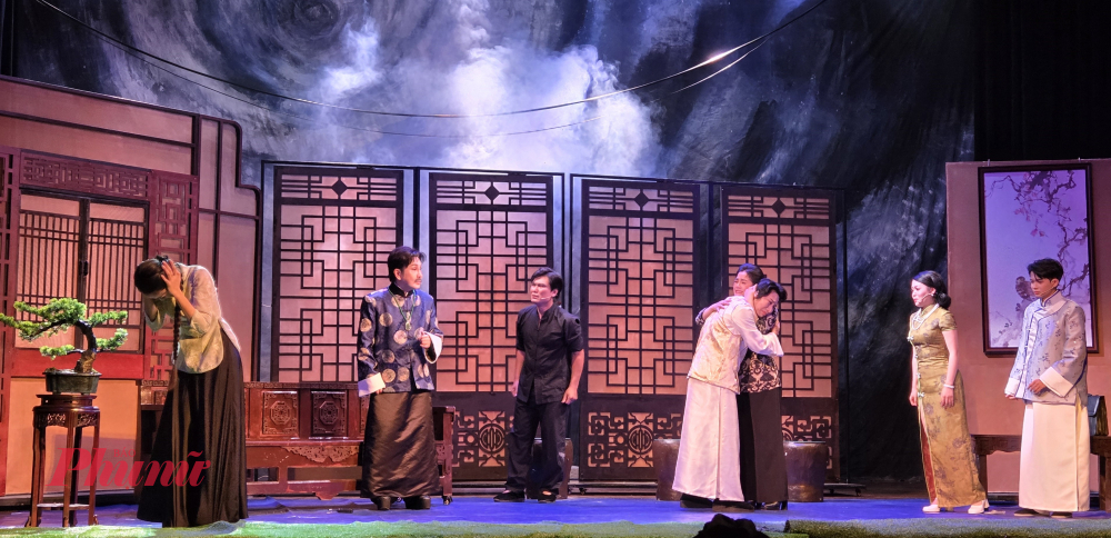 Lôi vũ quy tụ dàn diễn viên trẻ