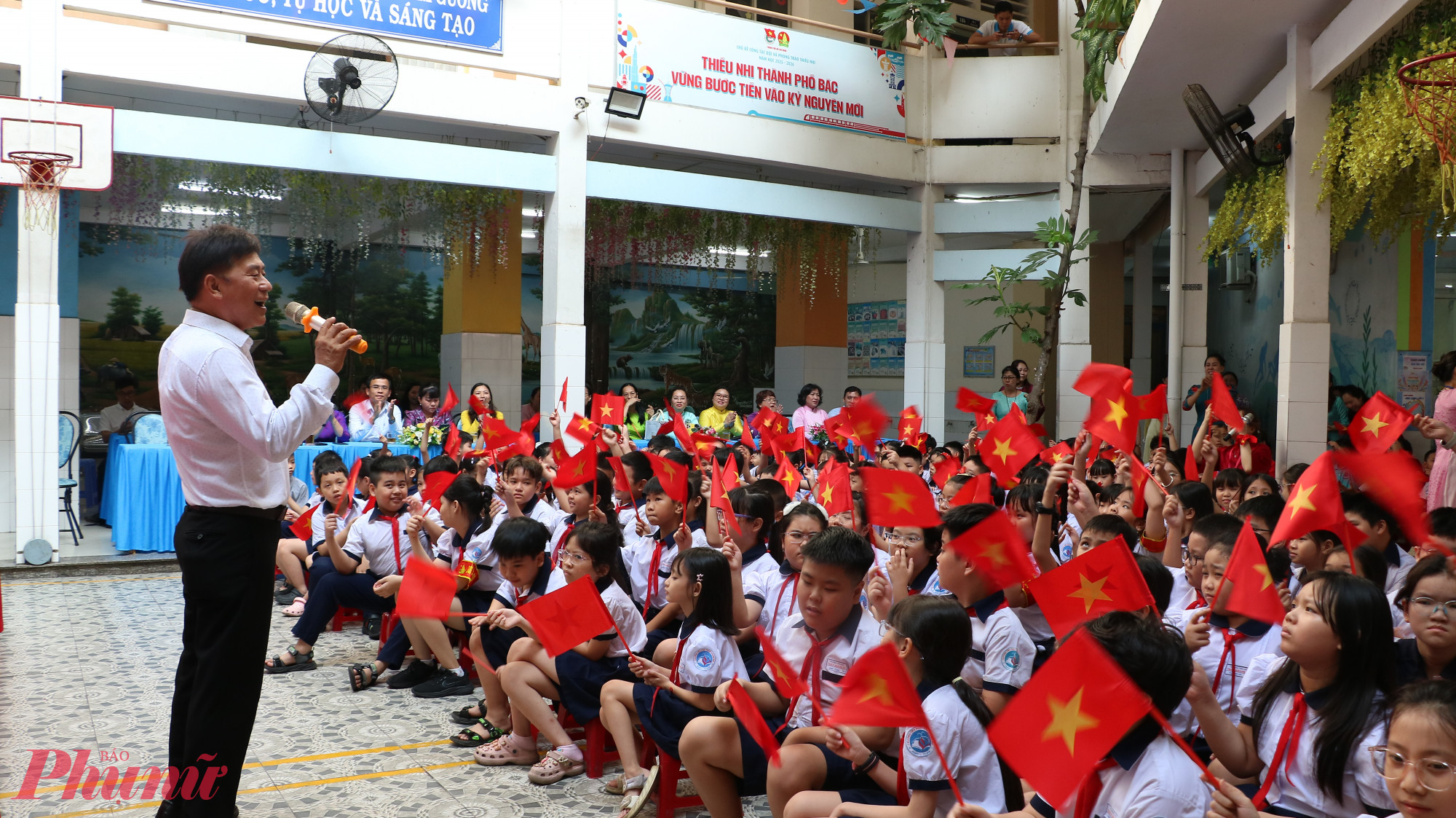 Nghệ sĩ Nhân dân Tạ Minh Tâm hát Đất nước trọn niệm vui trong 