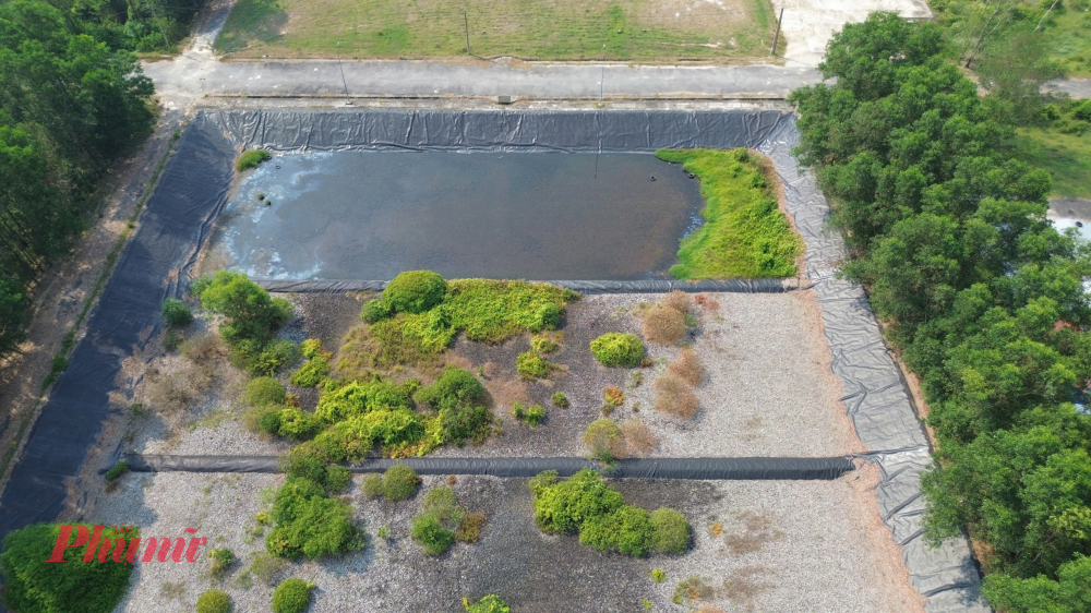 Theo đó nước sau xử lý tại khu xử lý rác phải đạt cột A, nhưng khu xử lý rác ở Lộc Thủy Lộc Thủy chỉ đạt cột B, nên có phương án chuyển nước xử lý rác từ nhà máy Lộc Thủy về nhà máy Thủy Phương. Tuy nhiên, nhà máy xử lý rác Thủy Phương vướng quy định không tiếp nhận nước xử lý rác từ nhà máy rác nơi khác để xử lý.