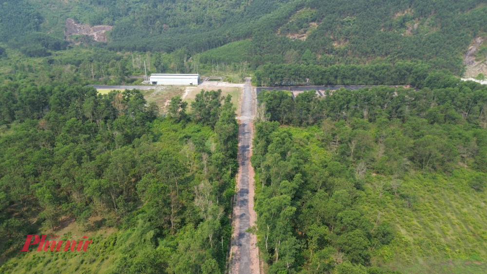 Đặc biệt khu lò đốt quy mô nhỏ được đầu tư thực hiện, phê duyệt từ năm 2022, sau đó tổ chức triển khai xây dựng đến năm 2023. Trước khi triển khai, dự án đã đánh giá tác động môi trường và tổ chức cho người dân khu vực lân cận tham quan mô hình lò đốt tương tự. Hiện lò đốt đã xây dựng hoàn chỉnh nhưng chưa thể vận hành.