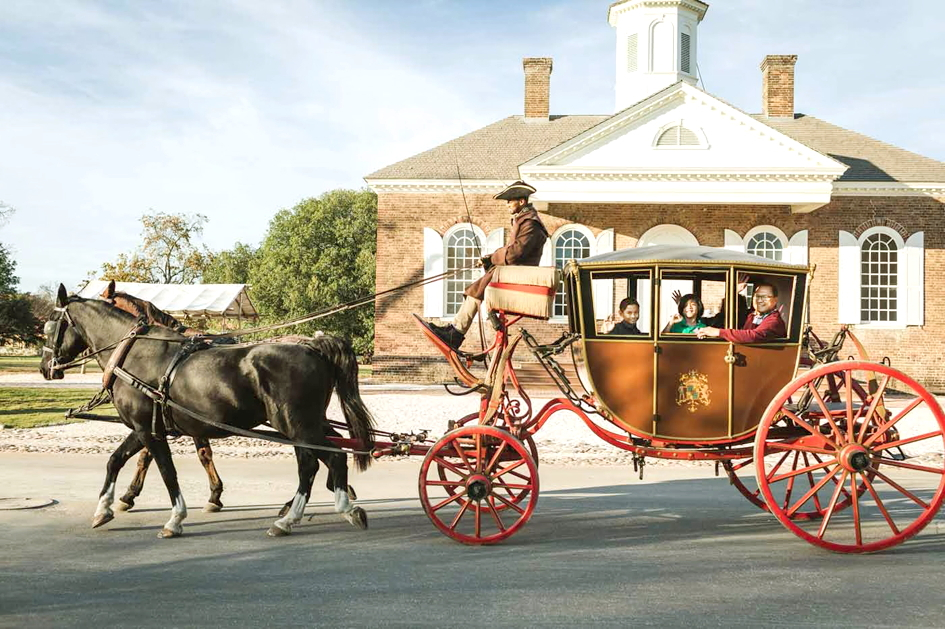 Một góc khu phố cổ Colonial Williamsburg với những hoạt động mô phỏng đời sống ngày xưa - Nguồn ảnh: Colonial Williamsburg