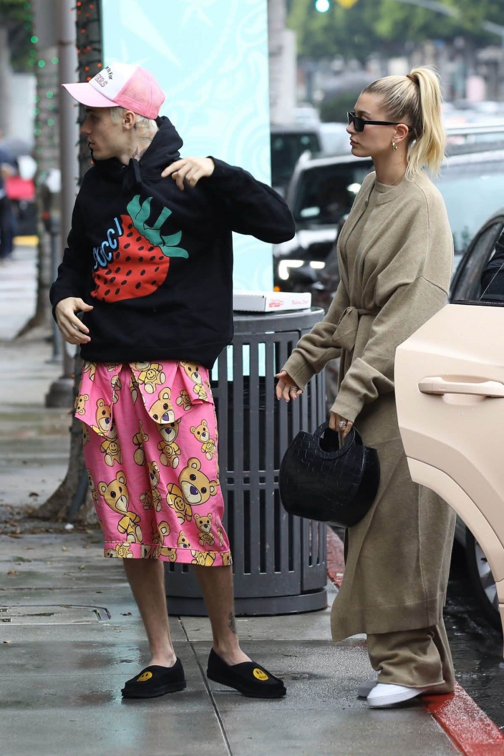 “Hailey lúc nào cũng đẹp còn Justin Bierber tấm này buồn cười quá không chịu được”