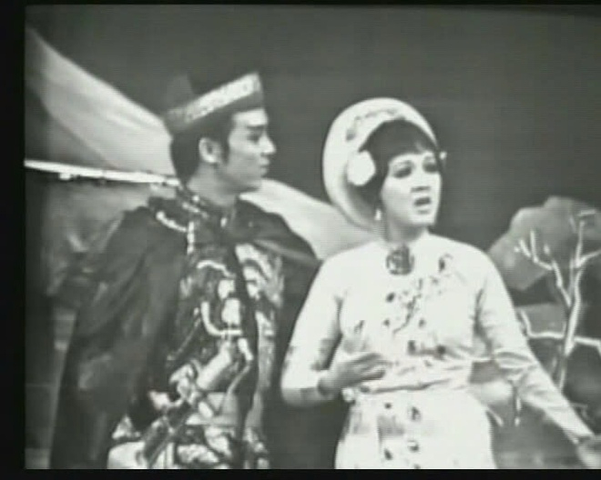 Bản thu hình đen - trắng Tiếng trống Mê Linh năm 1978