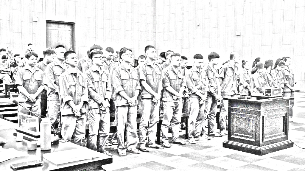 Quanh cảnh phiên tòa - Ảnh: N.A