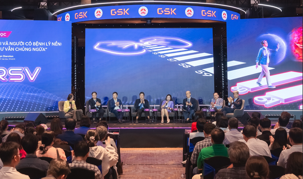 Các chuyên gia y tế chia sẻ về tác động của RSV trên người lớn tuổi và người có bệnh lý nền - Ảnh: GSK