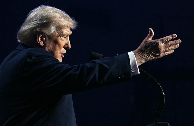 Tổng thống Donald Trump cho biết một thỏa thuận liên quan đến chương trình hạt nhân của Iran có thể được ký kết “ngay hôm nay” tại Pakistan