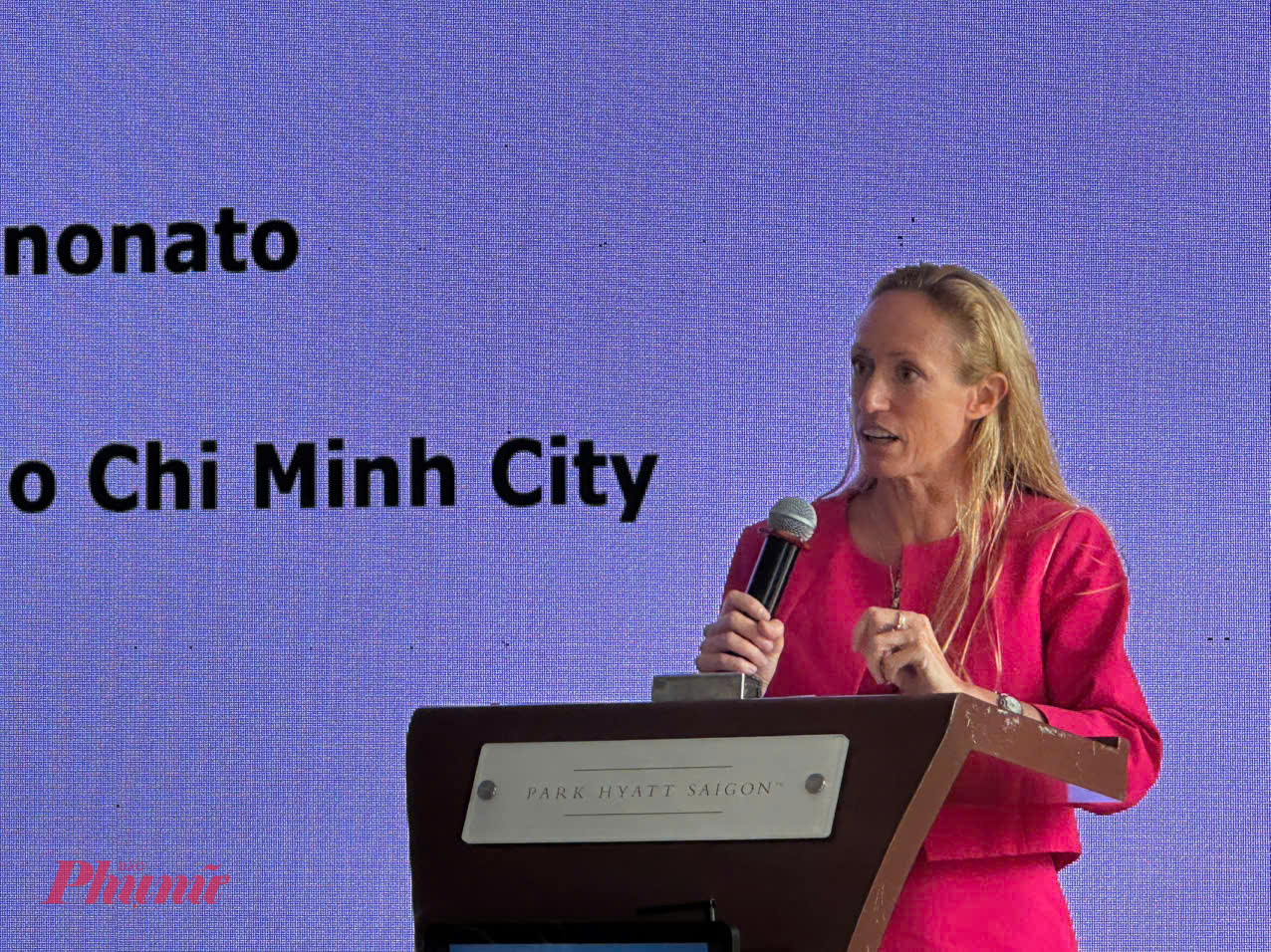 Bà Alessandra Tognonato - Tổng Lãnh sự Ý tại TPHCM 