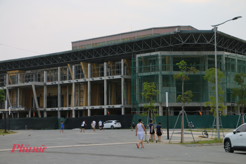  Đến thời điểm hiện tại, trong hai hạng mục chính của dự án, gói thầu số 10 - xây dựng hạ tầng kỹ thuật bên ngoài đã hoàn thành và đưa vào sử dụng từ cuối năm 2025. Đây được xem là phần việc tạo nền tảng cho việc khai thác đồng bộ toàn khu quảng trường.