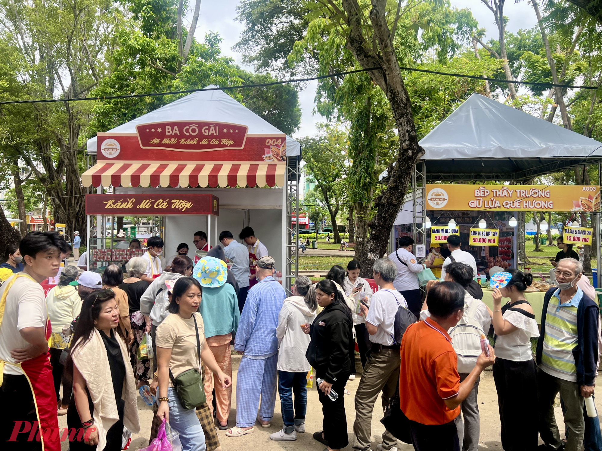 Bà Nguyễn Thị Khánh, Chủ tịch Hiệp hội Du lịch TPHCM, cho biết lễ hội năm nay ghi nhận sự gia tăng rõ rệt về quy mô và mức độ quan tâm của công chúng. “Không chỉ người dân trong nước, lễ hội còn thu hút sự quan tâm của đông đảo du khách quốc tế. Qua từng năm, bánh mì Việt Nam ngày càng khẳng định vị thế như một biểu tượng ẩm thực có khả năng lan tỏa toàn cầu,” bà Khánh nhận định.