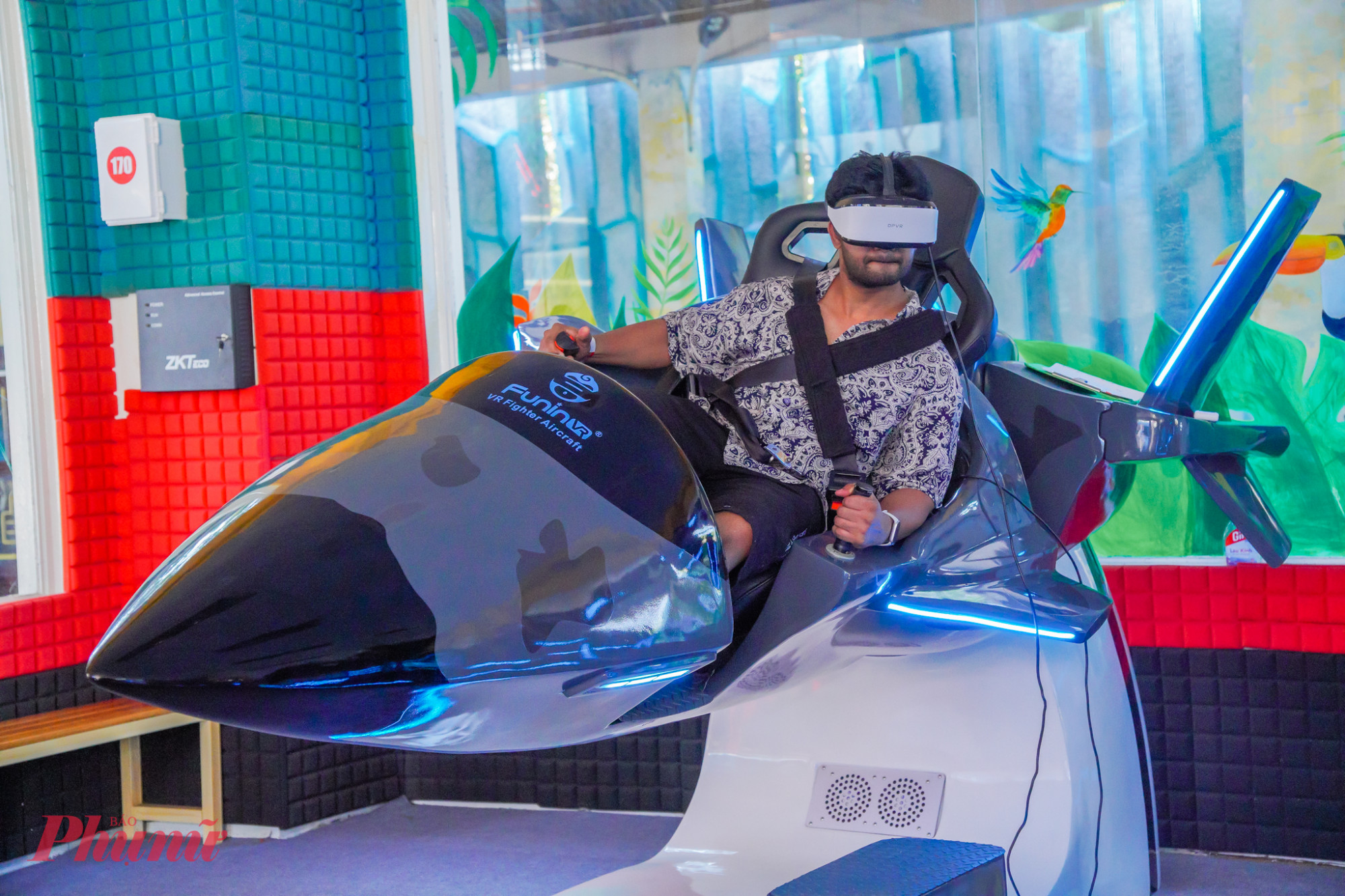 Khu vực giải trí Mega Zone, với tổ hợp trò chơi công nghệ hiện đại, đa dạng dành cho mọi thành viên trong gia đình - Ảnh: Q.T