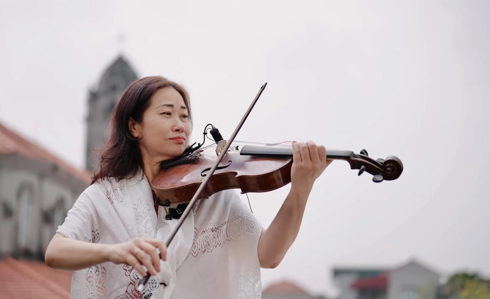 Nghệ sĩ Nguyệt Thu dành nhiều tâm huyết cho âm nhạc cộng đồng