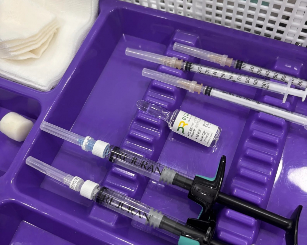 Quá trình tiêm tinh chất cần bước chuẩn b5i kỹ lưỡng và kỹ thuật chuyên nghiệp - Ảnh: PS Photography / Michele Ross