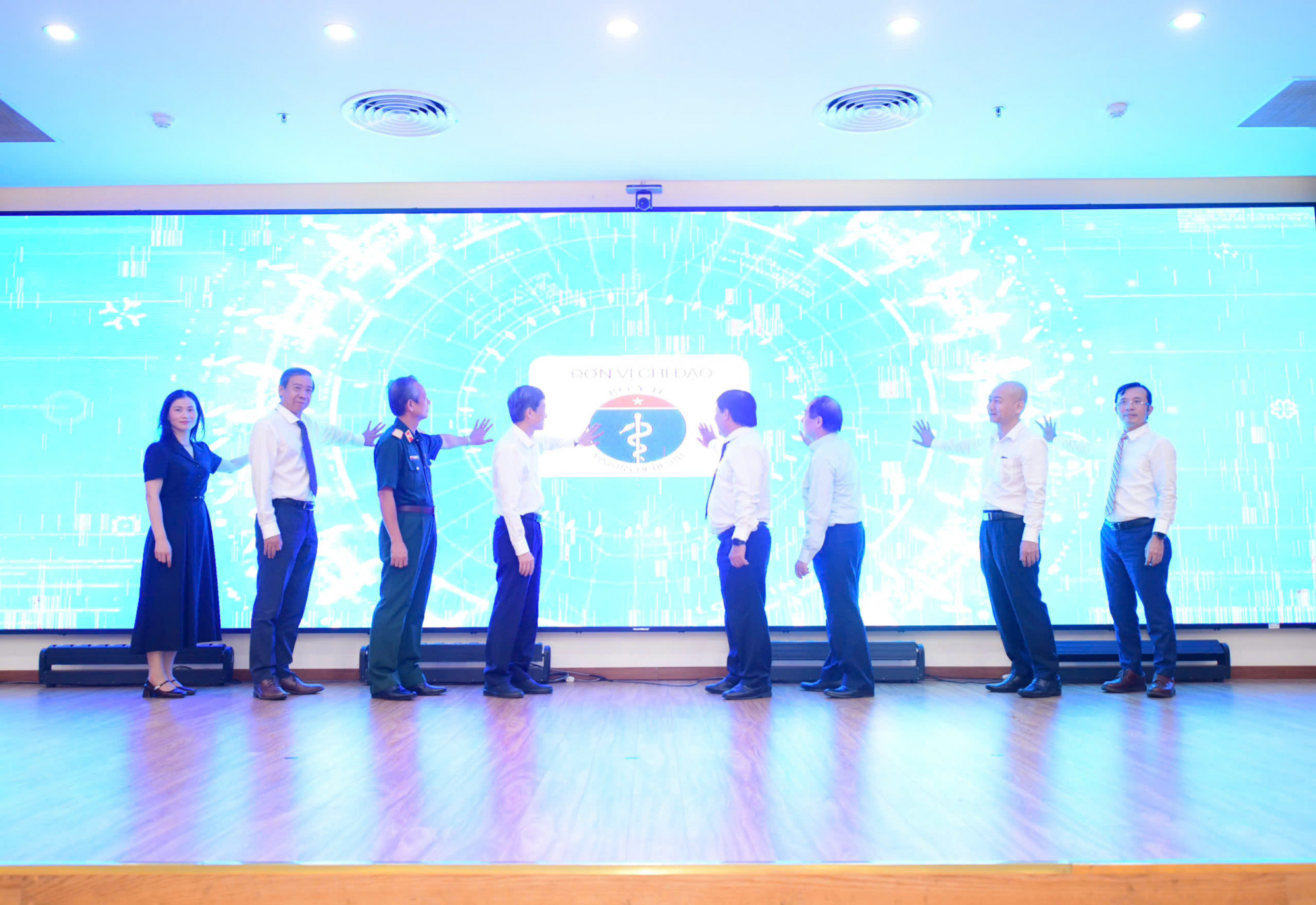 Các đại biểu khởi động chương trình Vì một Việt Nam khỏe mạnh