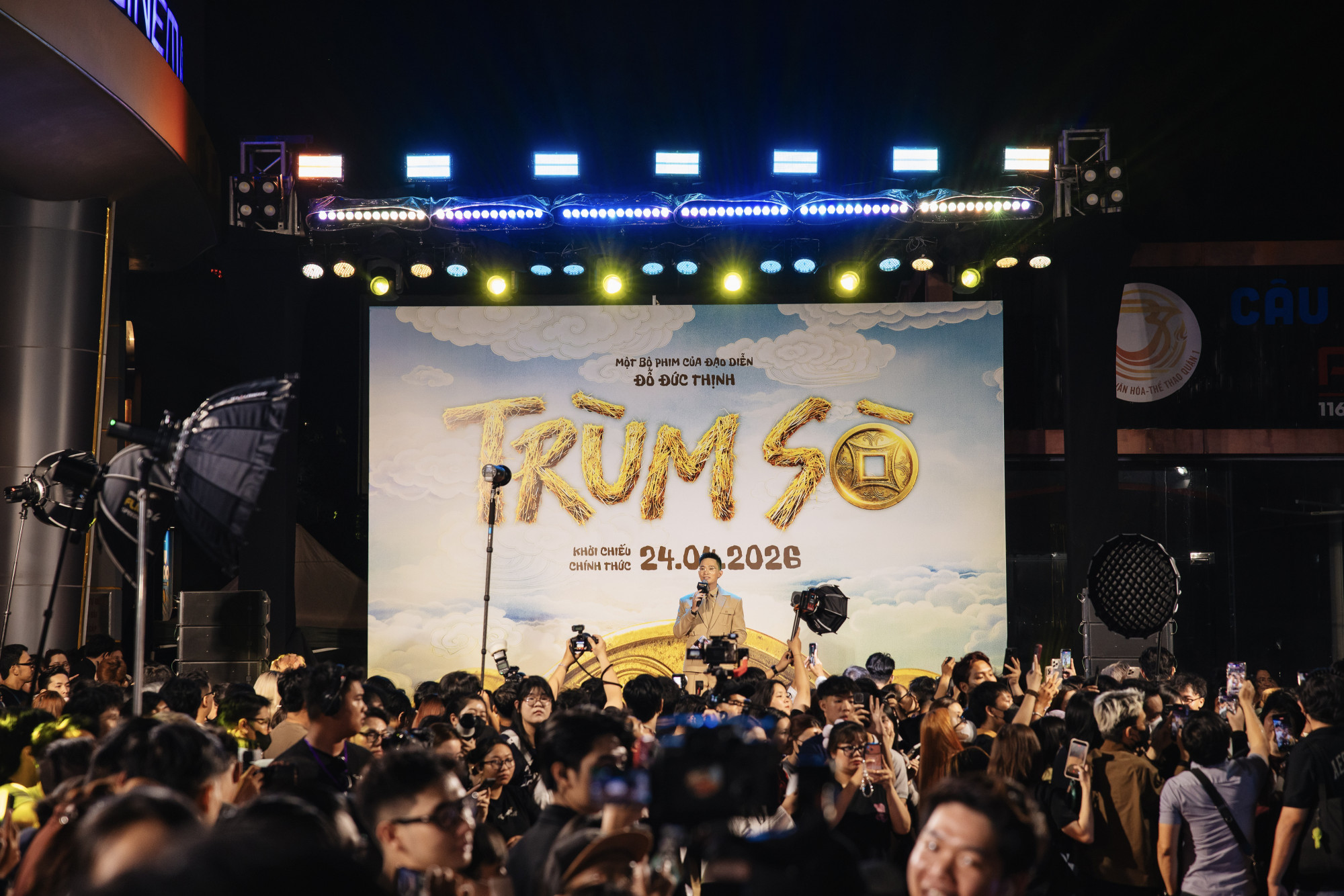 Buổi ra mắt phim Trùm Sò thu hút 