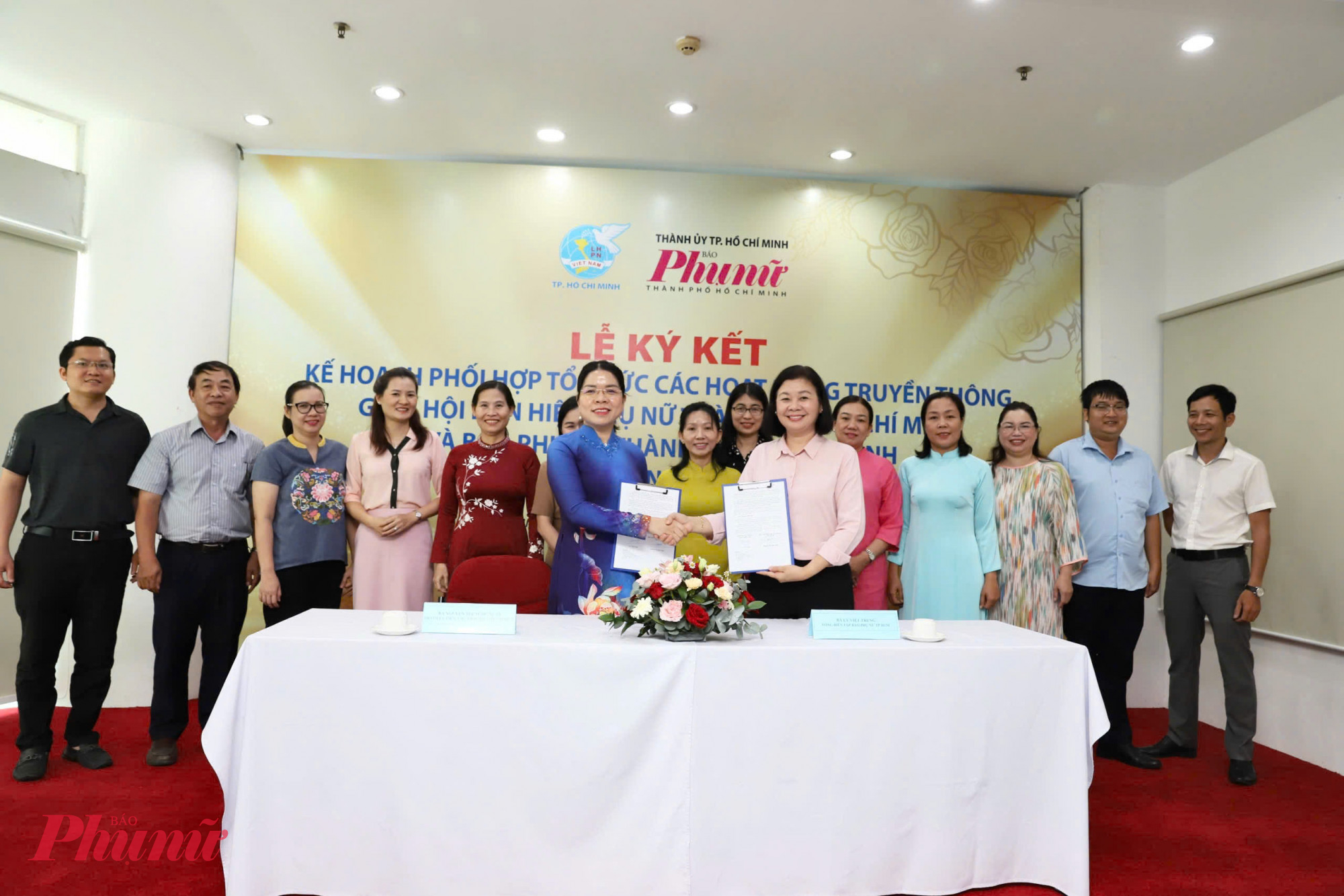 Báo Phụ nữ TPHCM và Hội LHPN TPHCM thực hiện nghi thức ký kết chương trình phối hợp các hoạt động truyền thông giữa hai đơn vị giai đoạn 2026 - 2030.