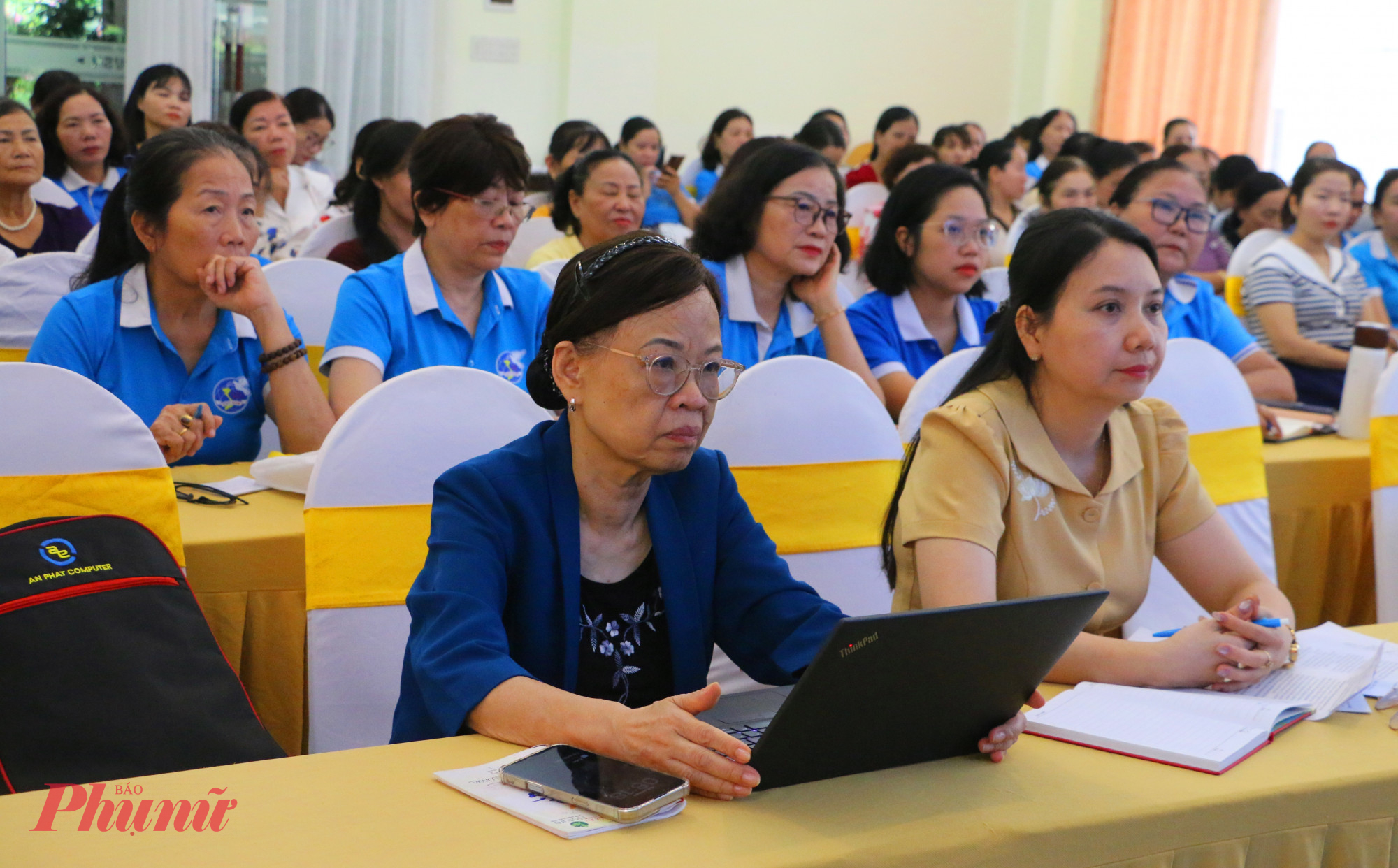 Hơn 100 cán bộ hội các xã phường tại TP Huế, cùng các đại biểu, chuyên gia tham gia