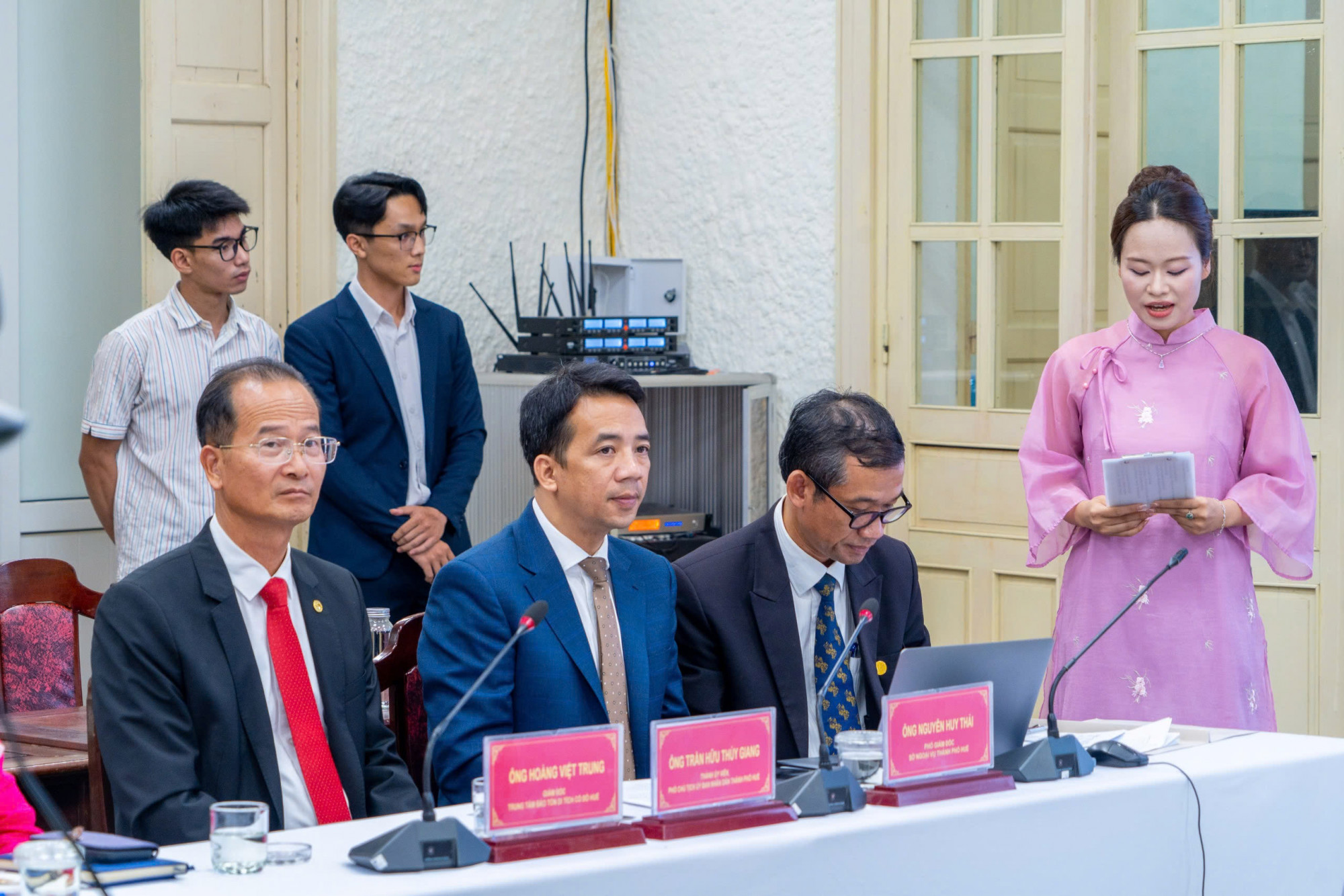 Các bại biểu tham gia lế ký kết