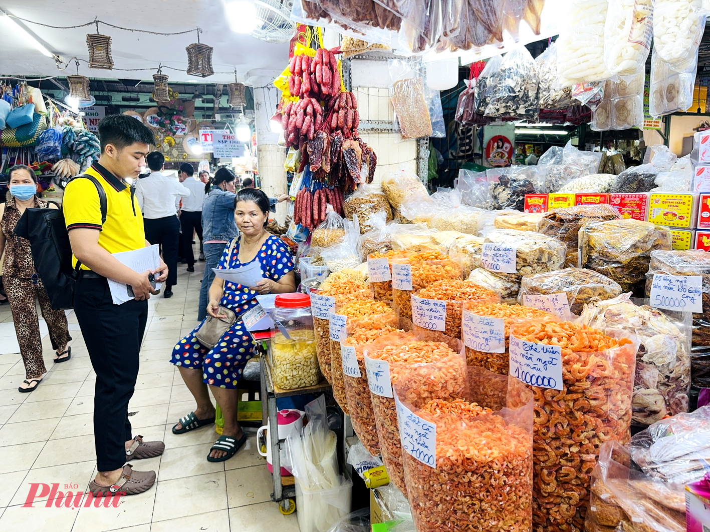 Đa phần các hộ kinh doanh đều gặp khó về thủ tục thuế - Ảnh: Thanh Hoa