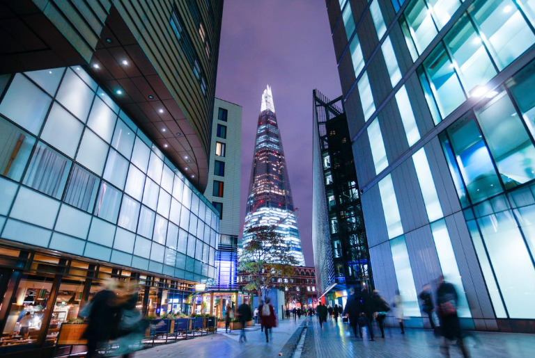 Báo cáo cho biết chiến tranh Iran dự kiến ​​sẽ gây ra thêm 7.000 vụ phá sản trên toàn cầu trong 2 năm tới.