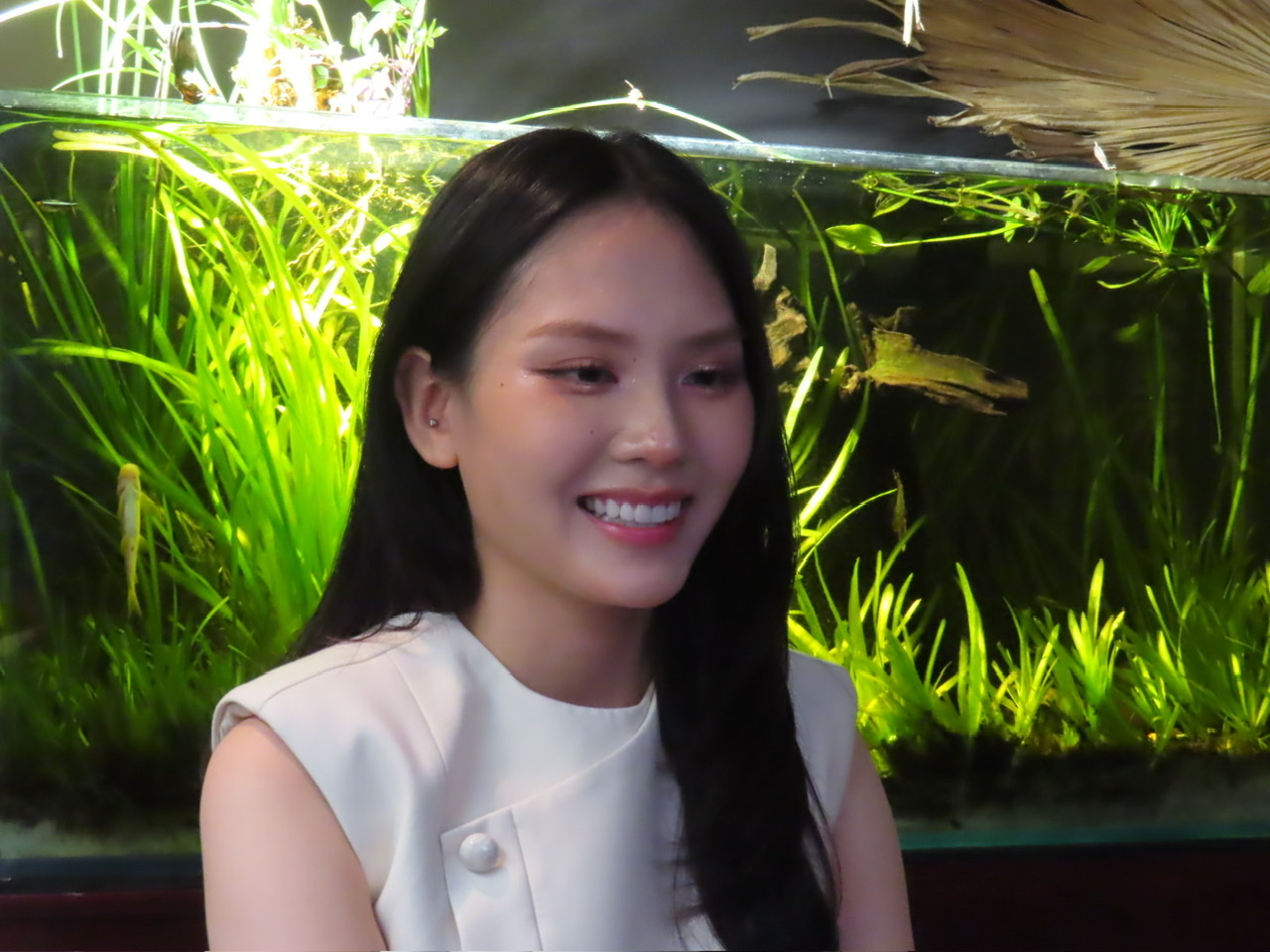 Hoa hậu Mai Phương chia sẻ cô bộc lộ cảm xúc nhiều hơn sau khi đóng phim 