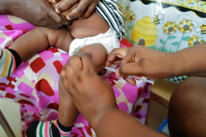 Cho đến nay, trẻ sơ sinh đã được điều trị bằng các công thức dành cho trẻ lớn hơn - có nguy cơ sai sót liều lượng, tác dụng phụ và độc tính cao hơn.