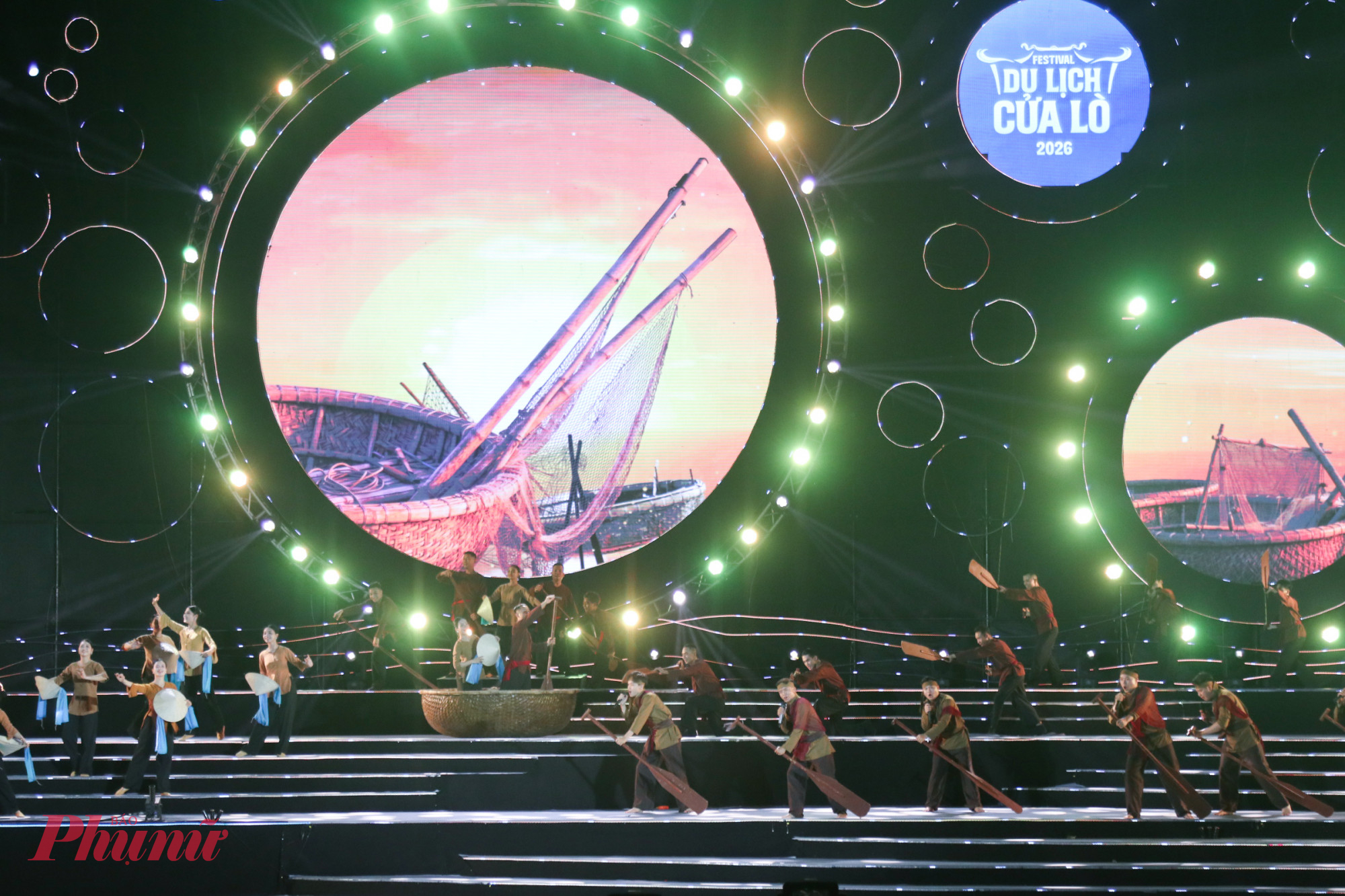 Các tiết mục âm nhạc trong đêm khai mạc