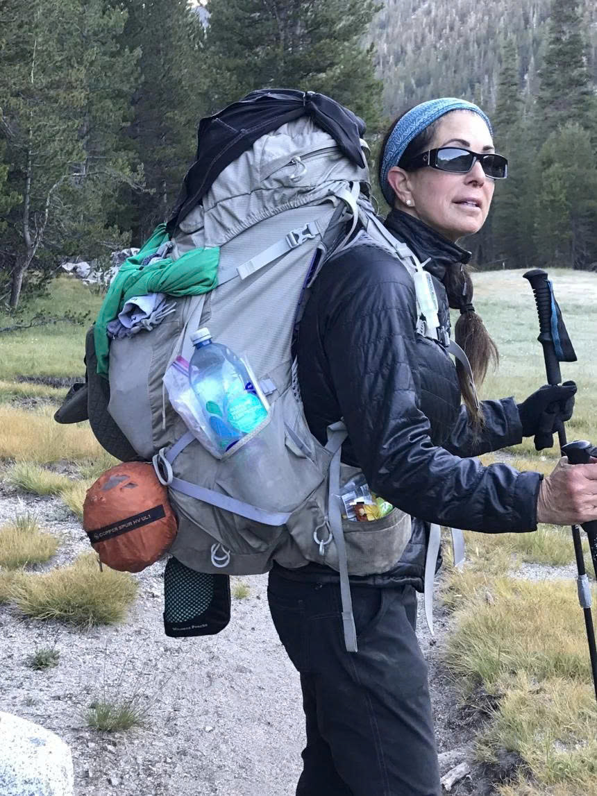 Bức ảnh ghi lại khoảnh khắc của Laurie Singer trong chuyến hành trình chinh phục cung đường John Muir Trail - nơi khởi đầu cho một trải nghiệm sinh tử đầy ám ảnh